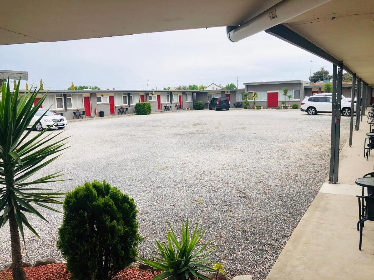 Horsham Motel Экстерьер фото