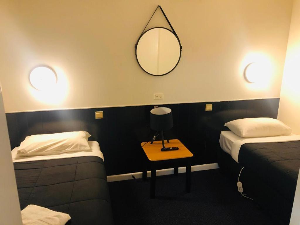 Horsham Motel Экстерьер фото